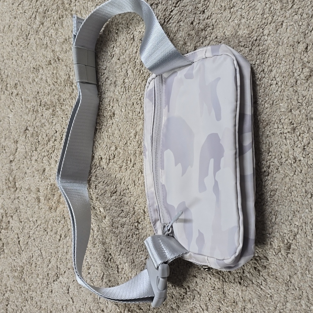 NWOT Lululemon Heritage 365 Camo Starlight Multi 1L Everywhere Belt Bag - Picture 7 of 7